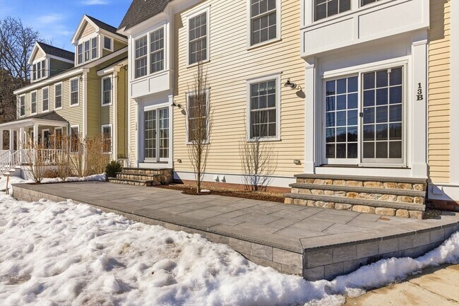 Building Photo - 13 1/2 Merrimac St