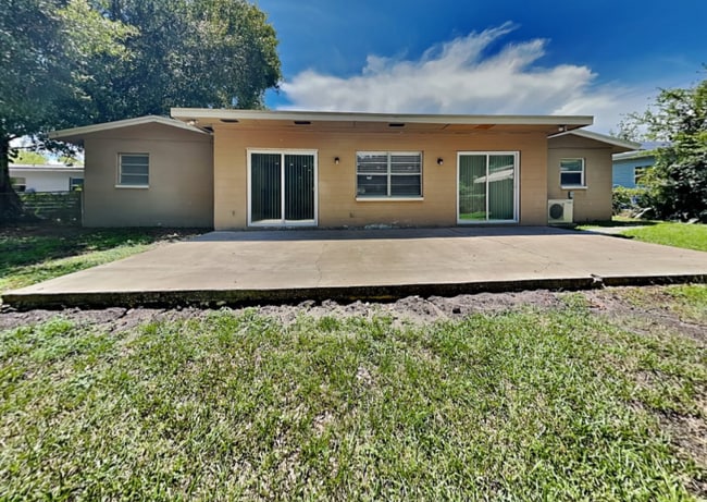 Building Photo - 7321 Egypt Lake Dr
