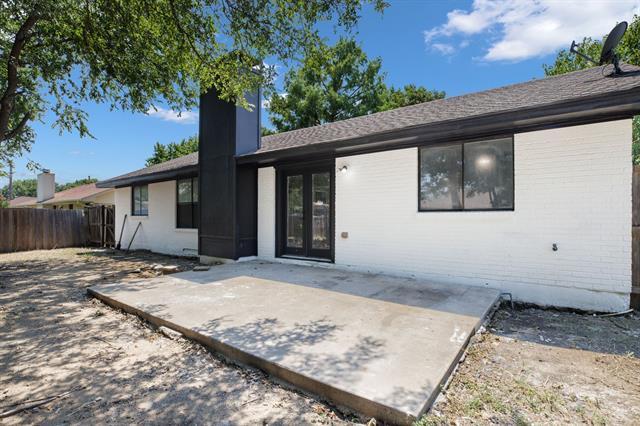 Building Photo - 3808 Yellowstone Pl