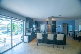 Building Photo - 4116 Taft St