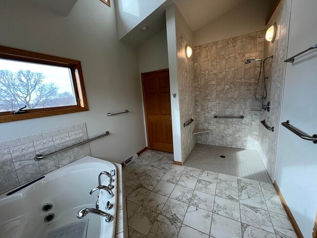 Building Photo - N3530 County Rd G