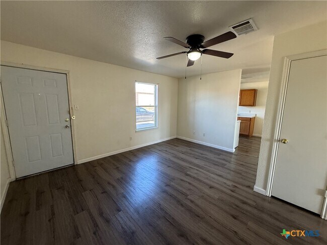 Building Photo - 5708 Greengate Dr