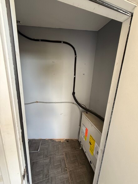 Storage #1 - 645 S Kirkwood Rd