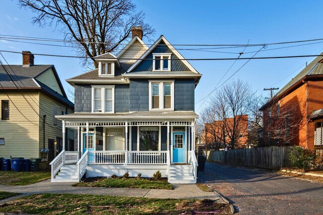 Building Photo - 254 W Poplar Ave