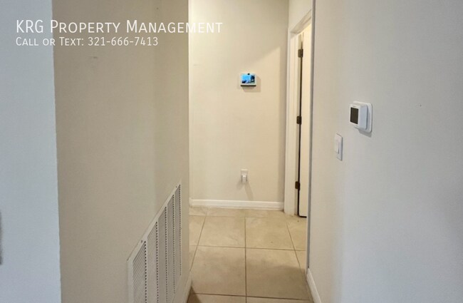 Building Photo - 1009 NE 11th St