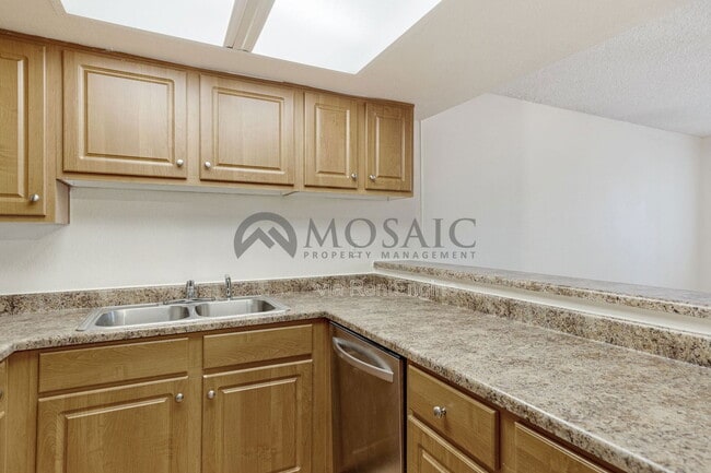 Building Photo - 3810 N Maryvale Pkwy