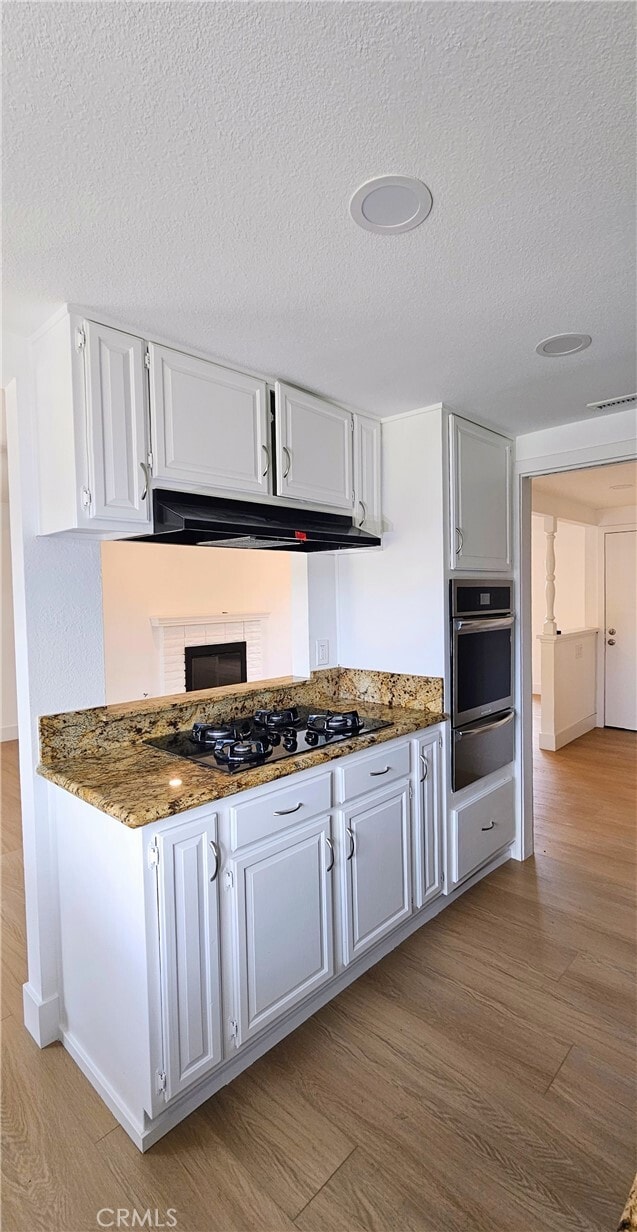 Building Photo - 637 Gaillard St