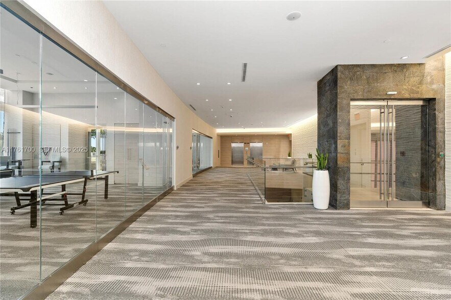 Building Photo - 18201 Collins Ave