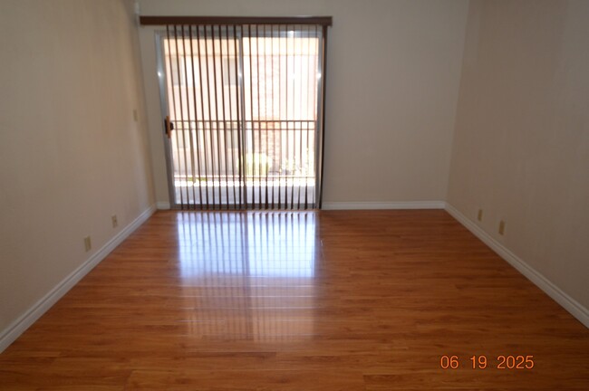 Building Photo - 5160 Indian River Dr