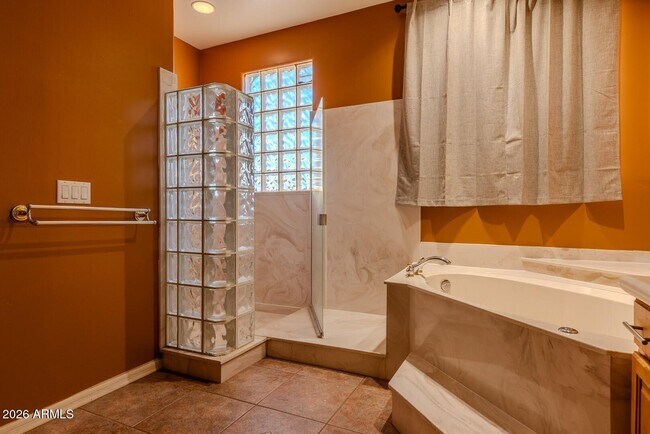 Building Photo - 18425 N 14th St