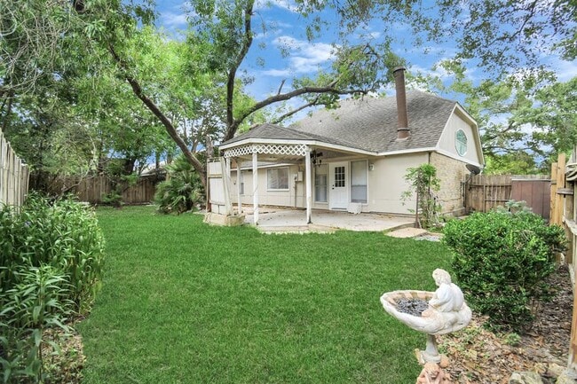 Building Photo - 14810 Cypress Ridge Dr