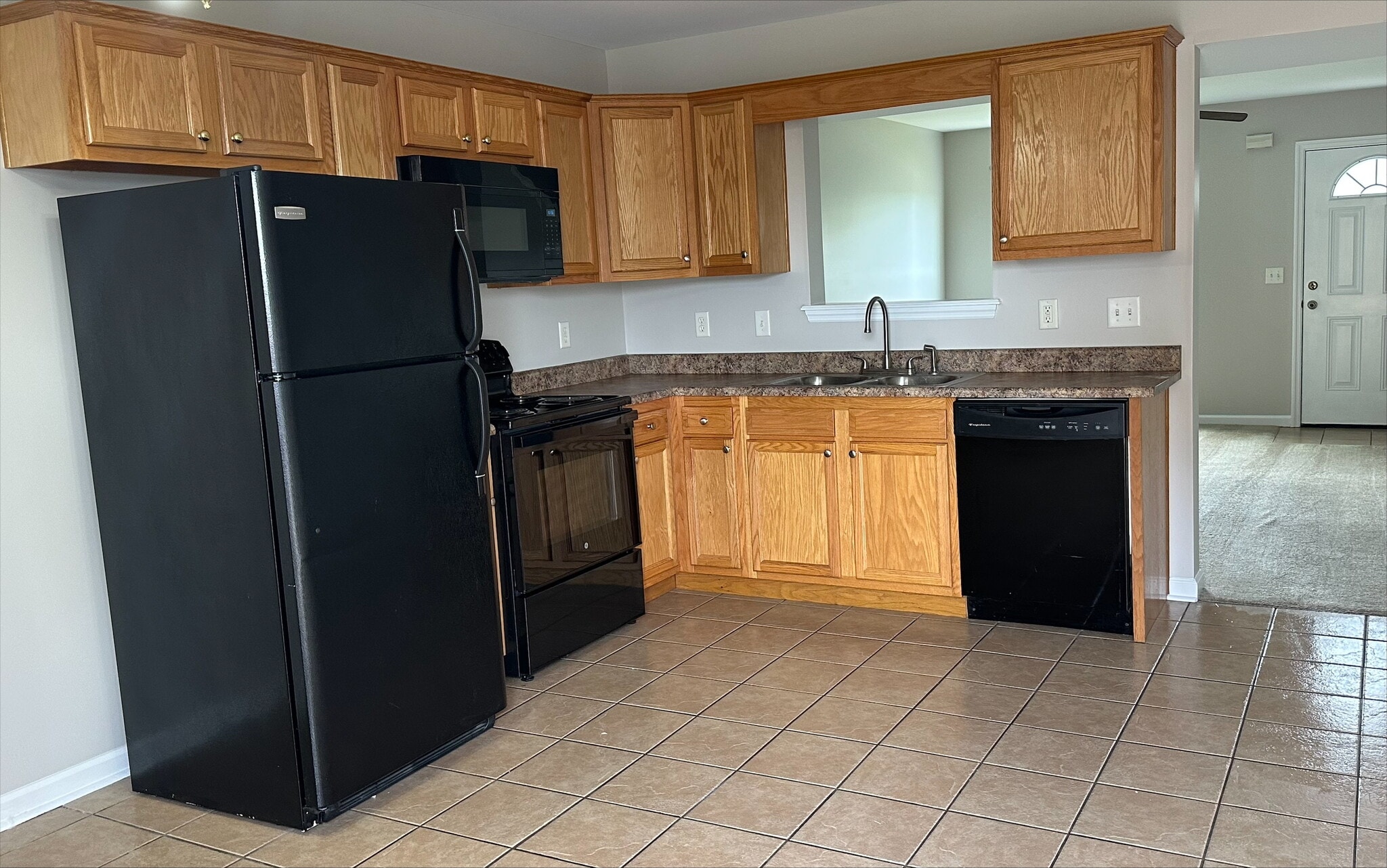 Kitchen - 1040 Autumn Leaf Dr