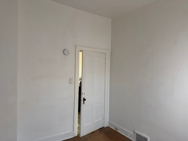 Building Photo - 1264 Liberty St