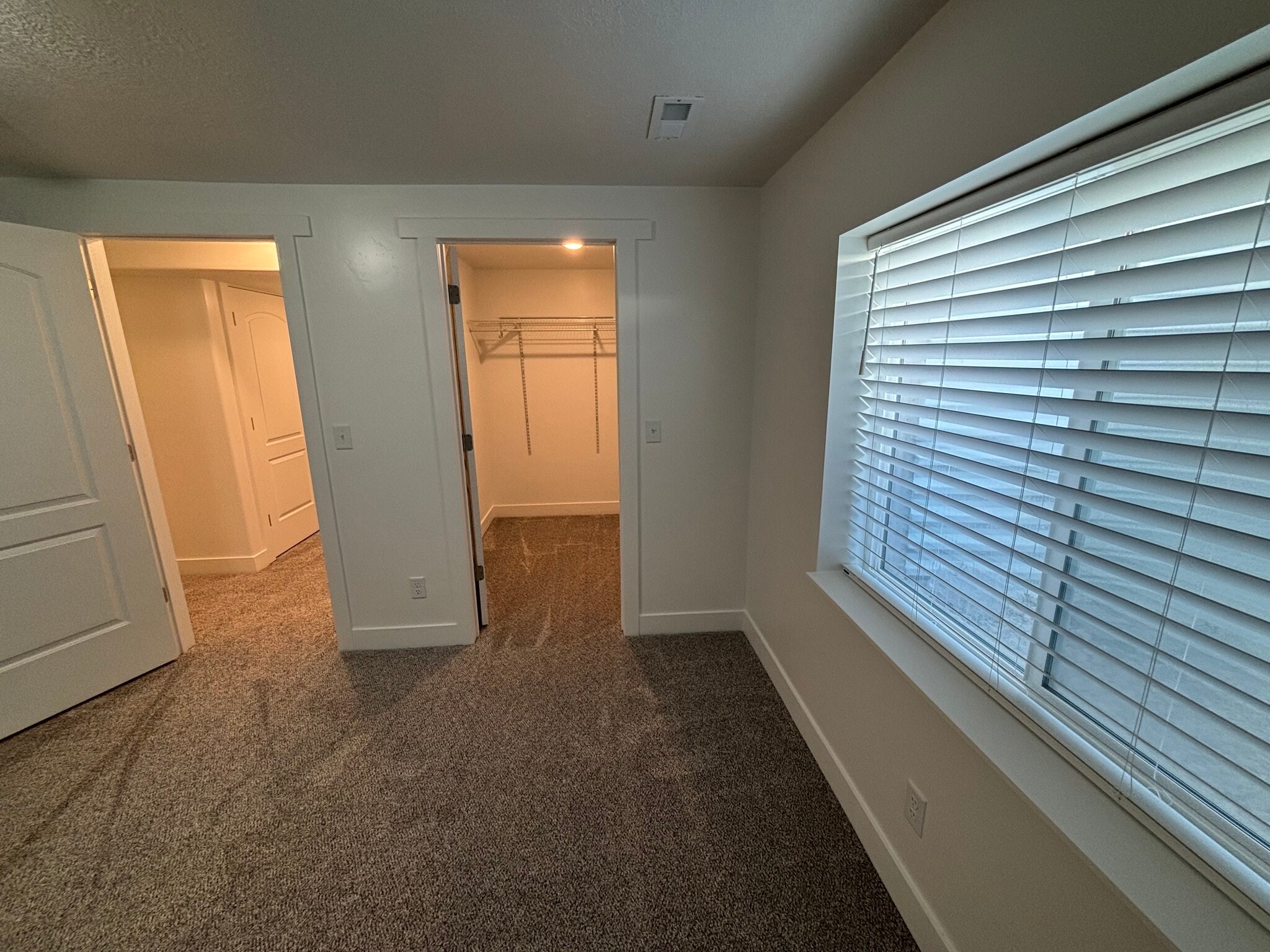 Bedroom 2 - 188 E Bruin Dr