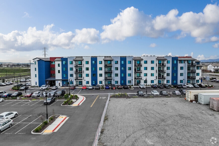 Alternate - One Lake Family Apartments