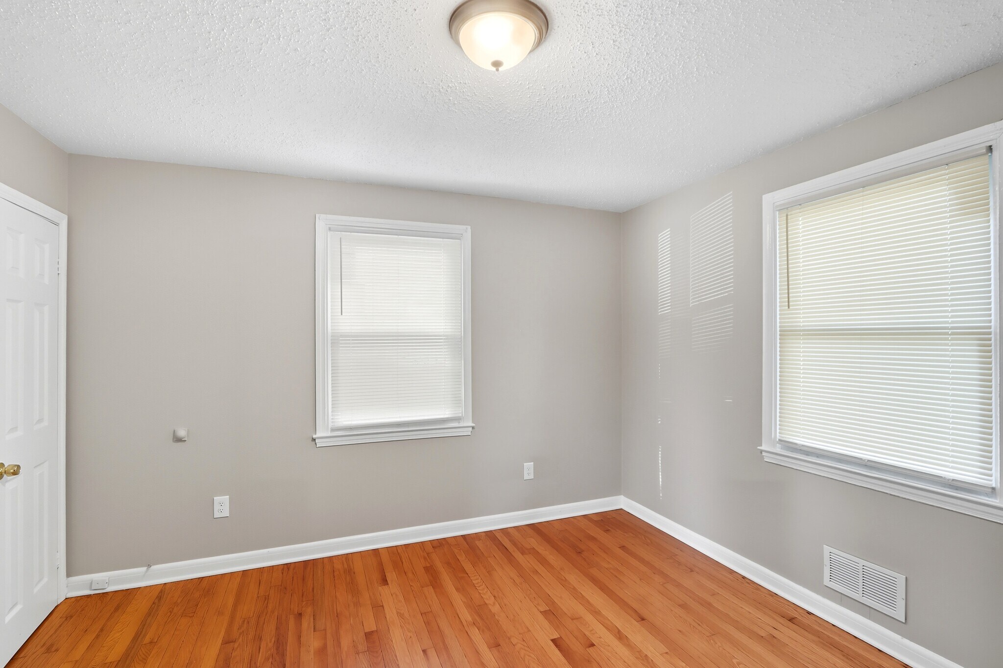 Building Photo - 4924 Frankford Ave