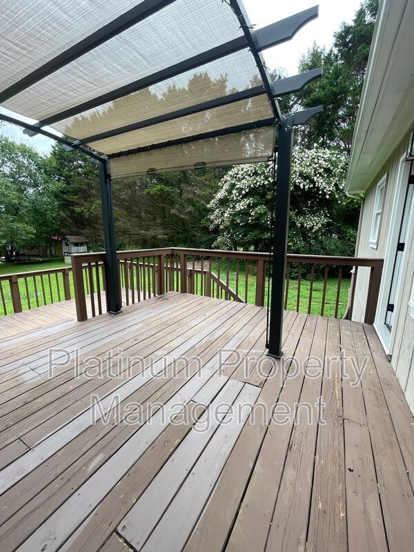 Building Photo - 35 Pecks Creek Ct