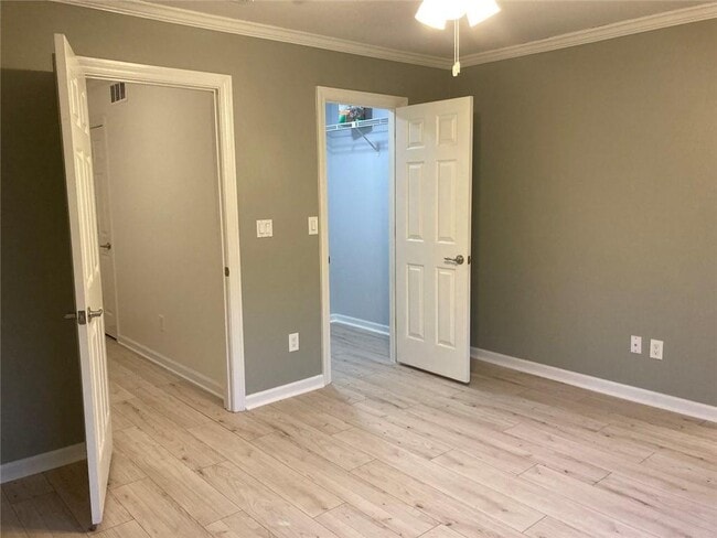 Building Photo - 2 Mt Vernon Cir