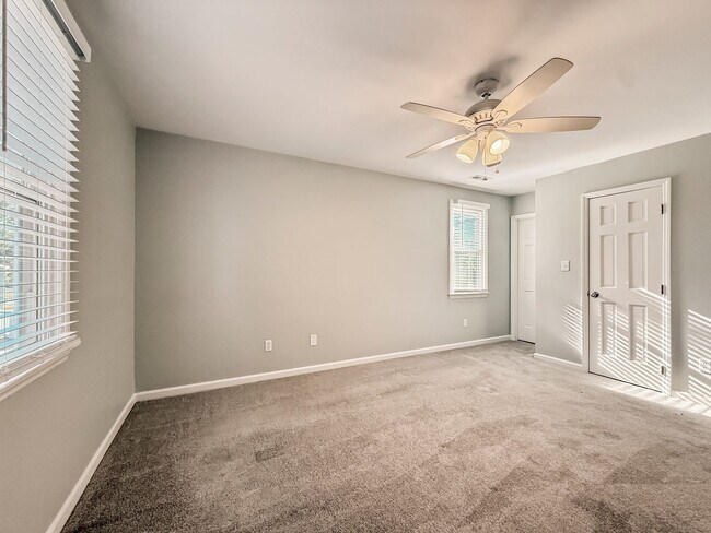 Building Photo - Spacious 3BR 2 BA Home with Wooden Deck in Wake Forest