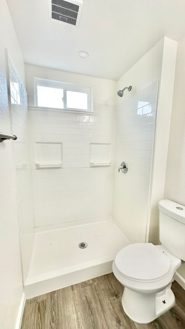Building Photo - Beautifully Remodeled Single Story just of...