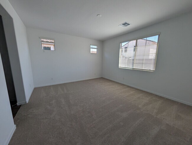 Building Photo - 4 Bedroom 3 Bathroom Parkside Los Cielos Home