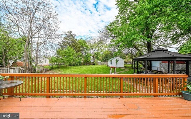 Building Photo - 4005 Lees Corner Rd