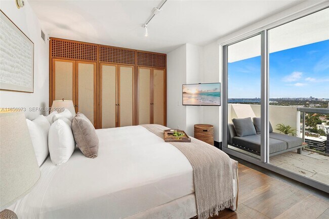 Building Photo - 101 20th St