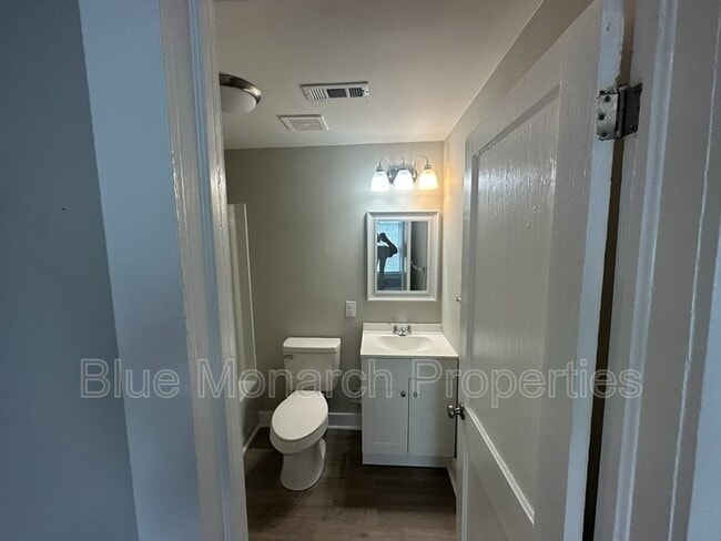 Building Photo - 5249 Clearwater Lake Rd