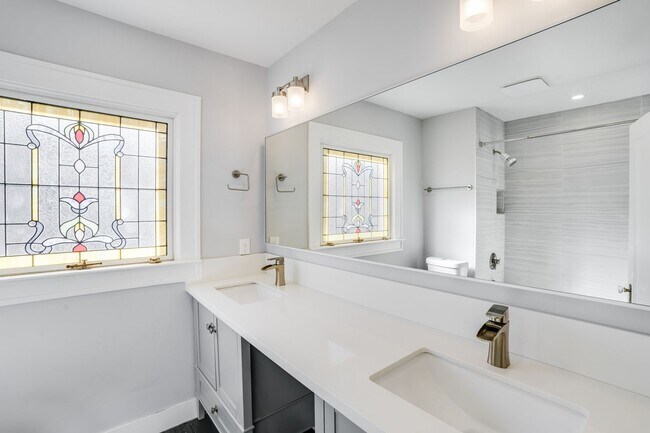 Building Photo - NEWLY REMODELED 3 Bed, 1 Bath Rental Home ...