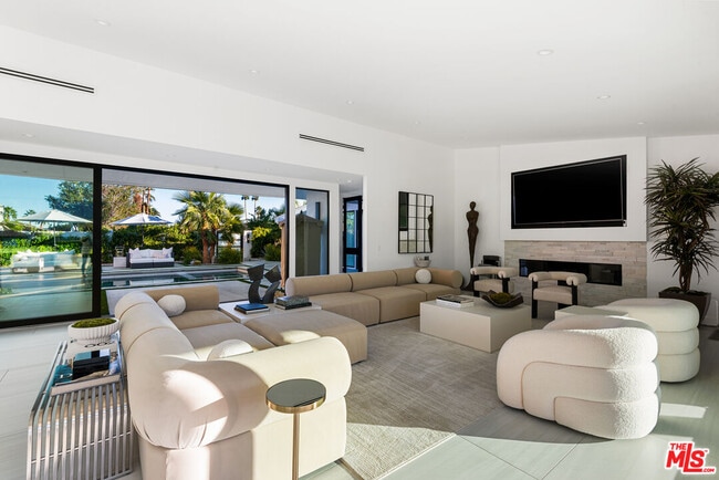 Building Photo - 49723 Ave Montero