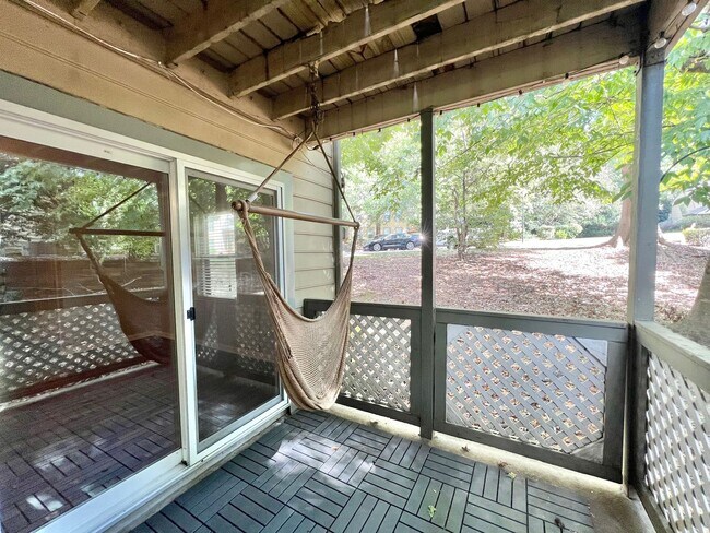 Building Photo - Charming Two-Story 2BD, 2.5BA Raleigh Cond...