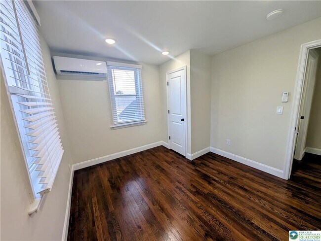 Building Photo - 1111 Catasauqua Rd