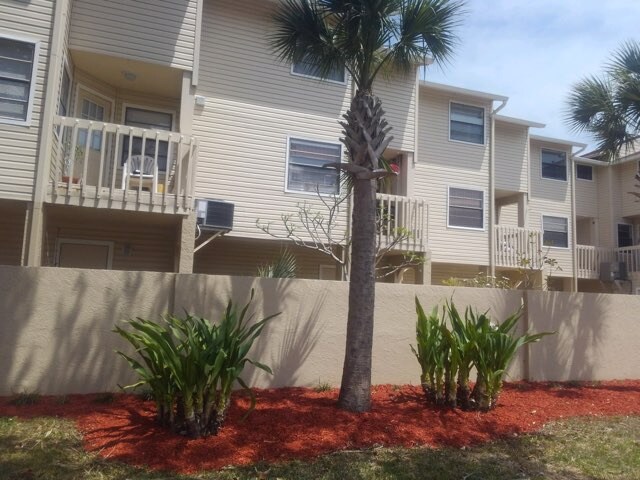 Building Photo - 812 E Gulf Blvd