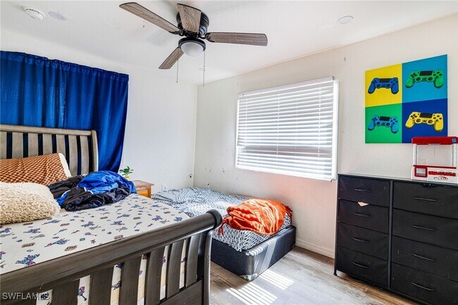 Building Photo - 2012 Wright St