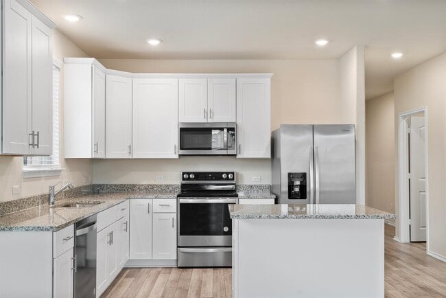 Building Photo - 141 Onna St