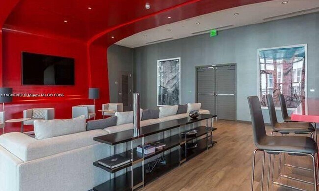 Building Photo - 1100S S Miami Ave