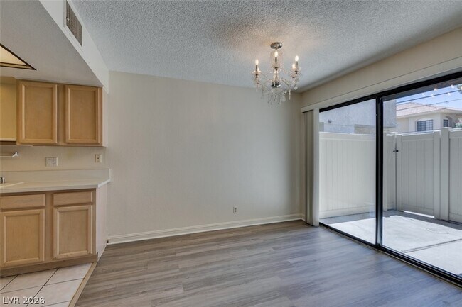 Building Photo - 2127 Pine Breeze Ln