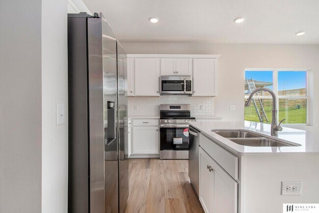 Building Photo - 15975 Kempten Crk Dr