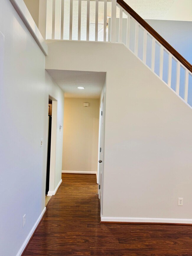 Building Photo - 3072 Prichard Dr