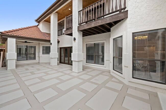 Building Photo - 581 Rupen Dr
