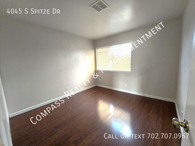 Building Photo - 4045 S Spitze Dr