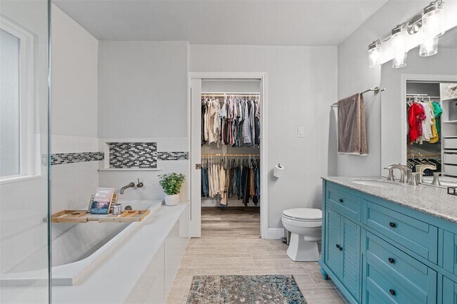 Building Photo - 8913 Coastal Dr