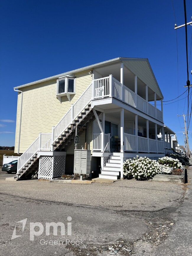 Building Photo - Ocean Front Furnished Condo