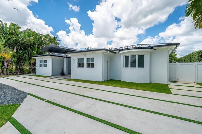 Building Photo - 1331 97th St