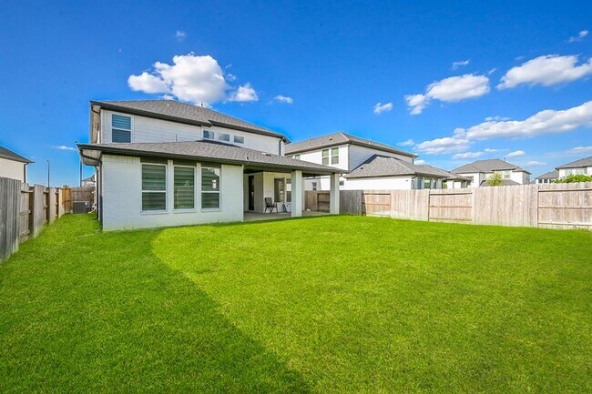 Building Photo - 21827 Erskine Peaks Pl