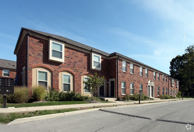 The Georgetown Apartment Homes - 3621 Bunker Hill Dr Indianapolis IN