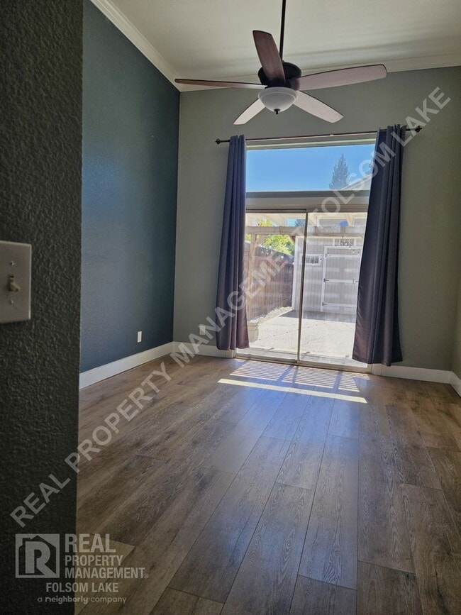 Building Photo - Well Maintained Folsom Home with RV Parkin...