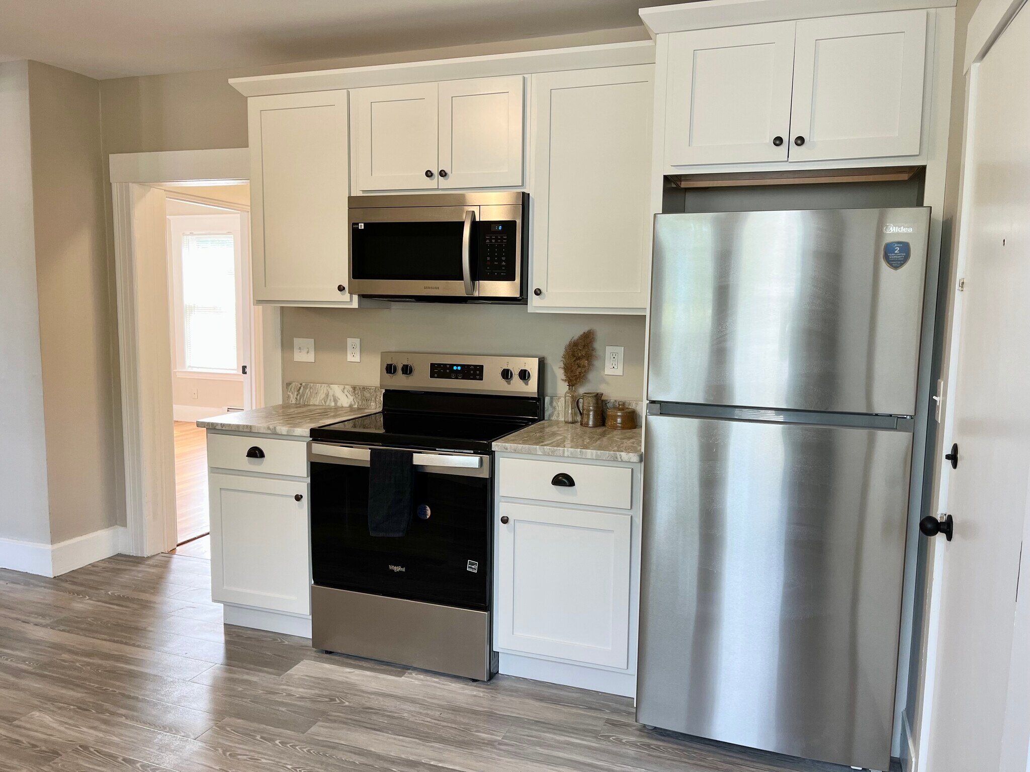 Building Photo - 86 Grove St