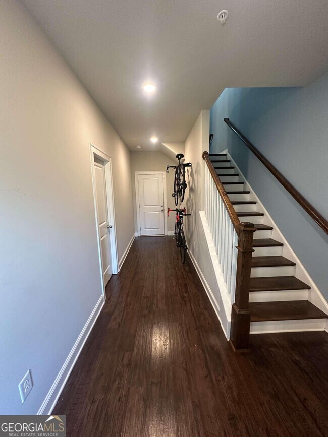 Building Photo - 1508 Slopeside Loop SE