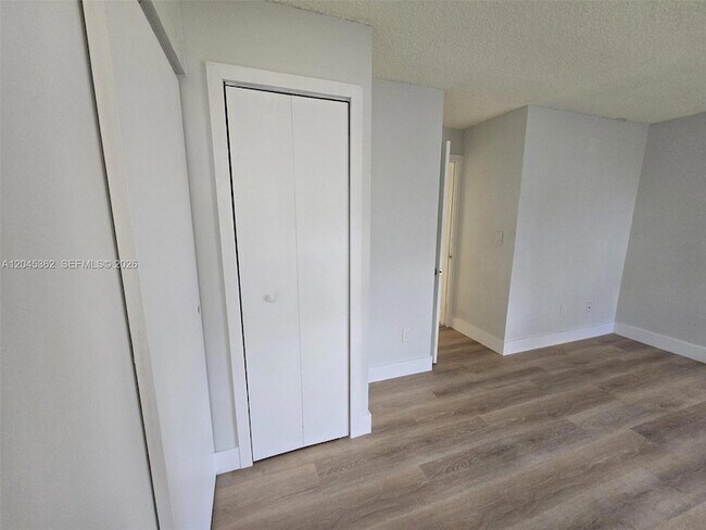 Building Photo - 740 SW 99th Ct